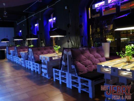 Mr' Jerry Pizza & Pub